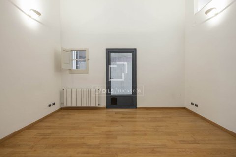 Huoneisto vuokrattavana Barcelona, Espanja, 3 makuuhuonetta, 167 m2 No. 192873 - kuva 25