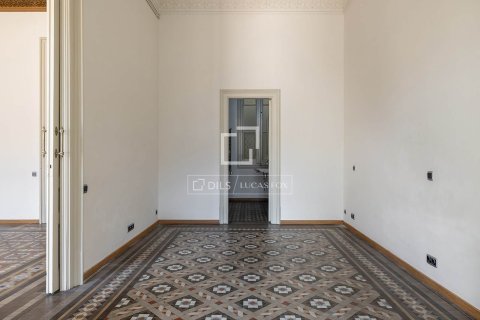 Huoneisto vuokrattavana Barcelona, Espanja, 3 makuuhuonetta, 167 m2 No. 192873 - kuva 9