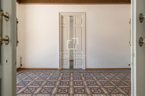 Huoneisto vuokrattavana Barcelona, Espanja, 3 makuuhuonetta, 167 m2 No. 192873 - kuva 11