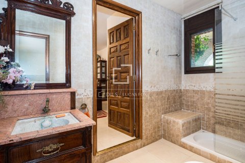 Huvila vuokrattavana Sant Cugat Del Valles, Barcelona, Espanja, 5 makuuhuonetta, 593 m2 No. 192869 - kuva 22