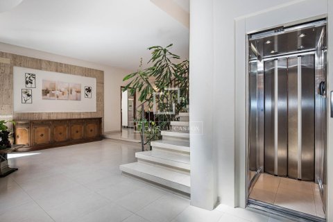 Huvila vuokrattavana Sant Cugat Del Valles, Barcelona, Espanja, 5 makuuhuonetta, 593 m2 No. 192869 - kuva 28