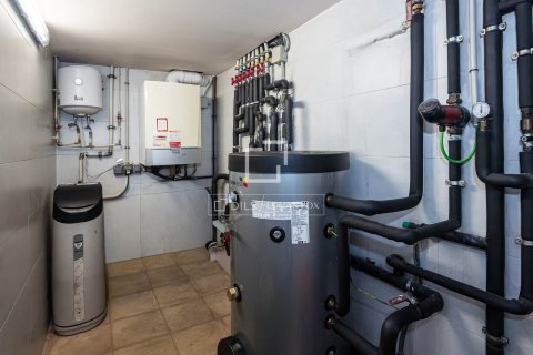 Huvila vuokrattavana Sant Cugat Del Valles, Barcelona, Espanja, 5 makuuhuonetta, 593 m2 No. 192869 - kuva 18