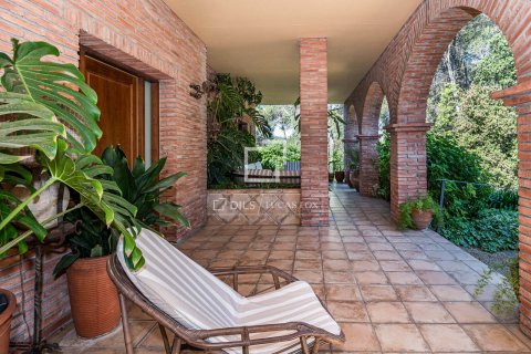 Huvila vuokrattavana Sant Cugat Del Valles, Barcelona, Espanja, 5 makuuhuonetta, 593 m2 No. 192869 - kuva 7