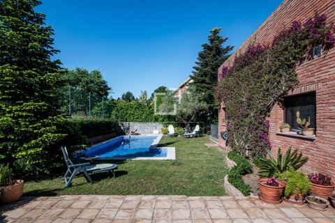 Huvila vuokrattavana Sant Cugat Del Valles, Barcelona, Espanja, 5 makuuhuonetta, 593 m2 No. 192869 - kuva 19