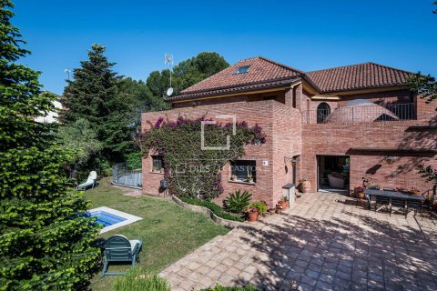 Huvila vuokrattavana Sant Cugat Del Valles, Barcelona, Espanja, 5 makuuhuonetta, 593 m2 No. 192869 - kuva 3