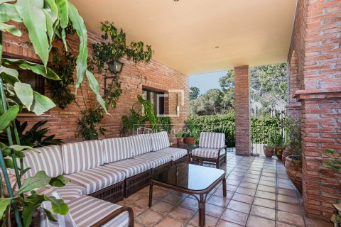 Huvila vuokrattavana Sant Cugat Del Valles, Barcelona, Espanja, 5 makuuhuonetta, 593 m2 No. 192869 - kuva 4