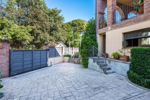 Huvila vuokrattavana Sant Cugat Del Valles, Barcelona, Espanja, 5 makuuhuonetta, 593 m2 No. 192869 - kuva 12