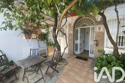 Casa adosada en venta en Chiclana de la Frontera, Cádiz, España 6 dormitorios, 227 m2 No. 173286 - foto 3