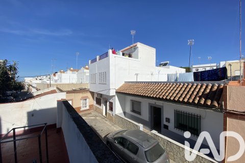Casa adosada en venta en Chiclana de la Frontera, Cádiz, España 6 dormitorios, 227 m2 No. 173286 - foto 21