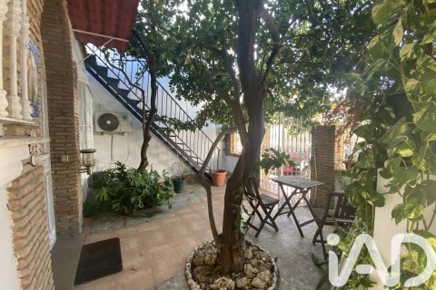 Casa adosada en venta en Chiclana de la Frontera, Cádiz, España 6 dormitorios, 227 m2 No. 173286 - foto 5