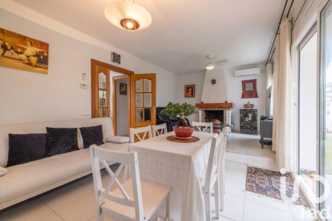 Hus till salu i Cambrils, Tarragona, Spanien 4 sovrum, 111 kvm. Nr. 173353 - foto 5