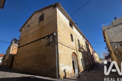 Villa zum Verkauf in Torrelles de Foix, Barcelona, Spanien 5 Schlafzimmer, 390 m2 Nr. 196641 - Foto 1