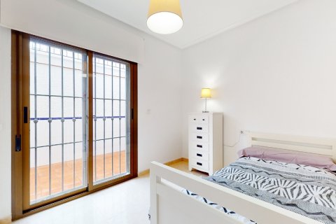 Продажа виллы в Сан-Мигель-де-Салинас, Аликанте, Испания 3 спальни, 120м2 №144810 - фото 9