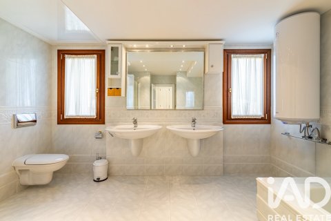 Hus till salu i Estepona, Malaga, Spanien 5 sovrum, 600 kvm. Nr. 173068 - foto 14