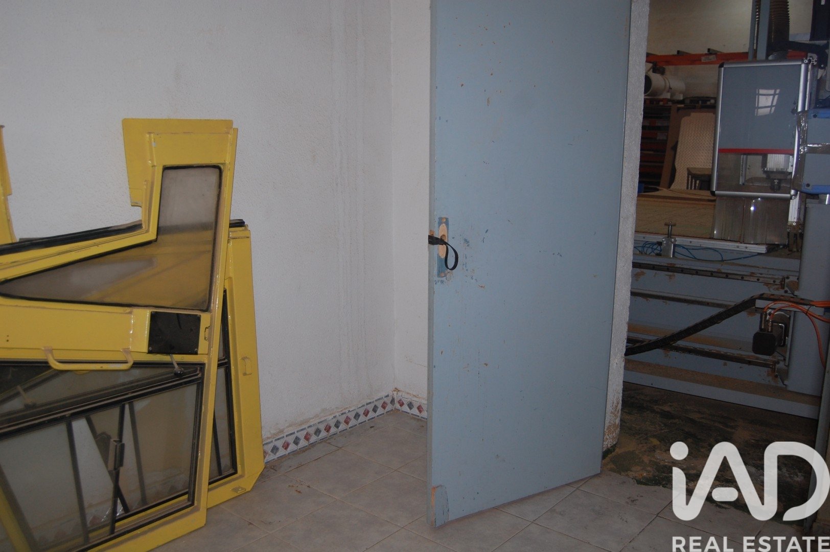 Gewerbeimmobilien in Humanes de Madrid, Madrid, Spanien 3 Schlafzimmer, 328 m2 Nr. 173067