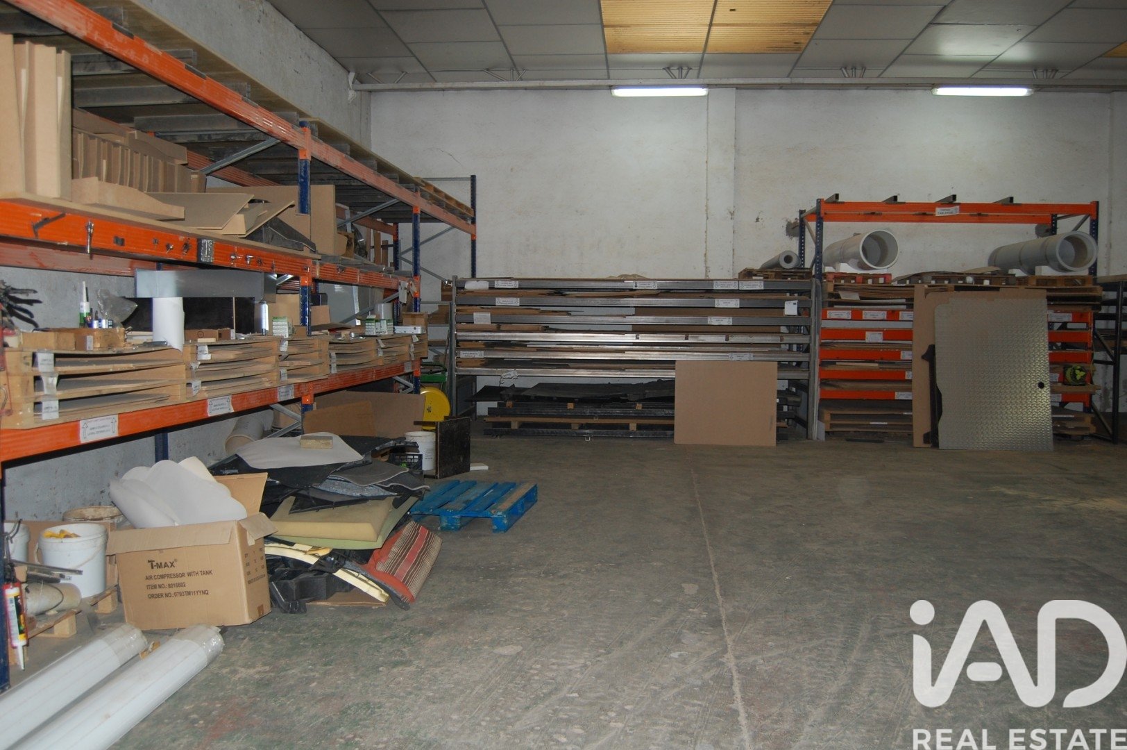 Gewerbeimmobilien in Humanes de Madrid, Madrid, Spanien 3 Schlafzimmer, 328 m2 Nr. 173067