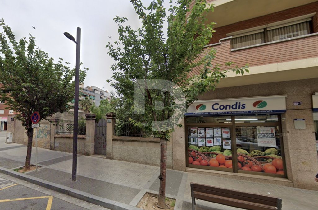 Tontti Barcelona, Espanja 792 m2 No. 151874