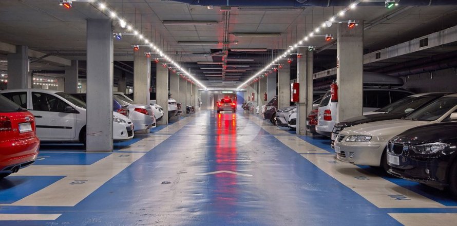 Коммерческая недвижимость в Сант-Андреу, Барселона, Испания 5000м2 №151872