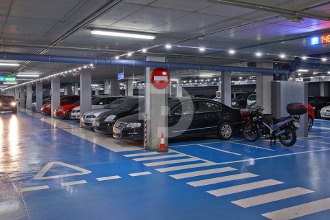 Продажа коммерческой недвижимости в Сант-Андреу, Барселона, Испания 5000м2 №151872 - фото 2