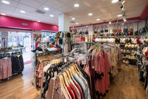 Retail store for sale in Spain 82 sq.m. No. 151876 - photo 2