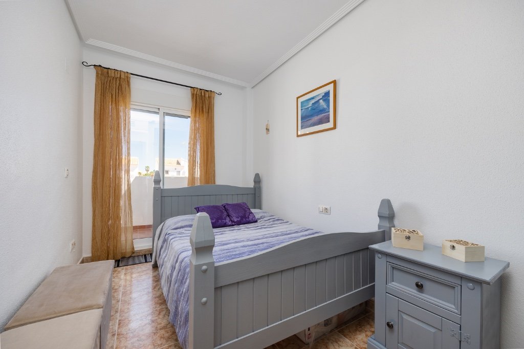 Casa adosada en Punta Prima, Alicante, España 2 dormitorios, 73 m2 No. 143995