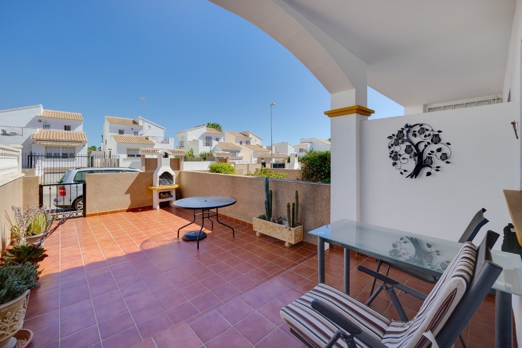 Casa adosada en Punta Prima, Alicante, España 2 dormitorios, 73 m2 No. 143995