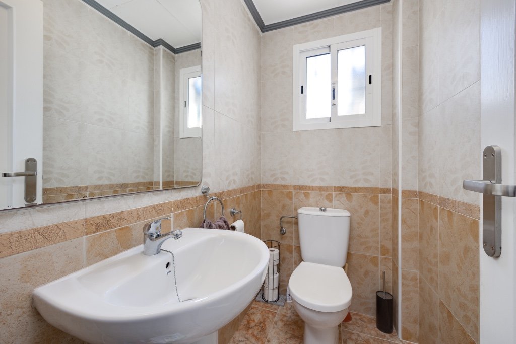 Casa adosada en Punta Prima, Alicante, España 2 dormitorios, 73 m2 No. 143995