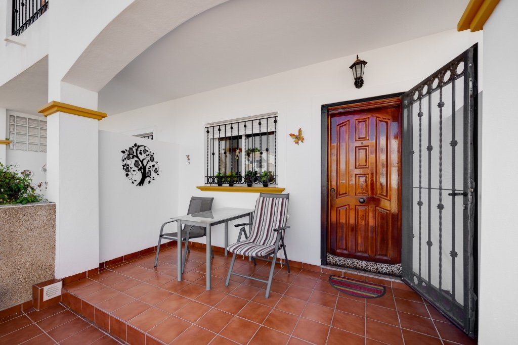Casa adosada en Punta Prima, Alicante, España 2 dormitorios, 73 m2 No. 143995