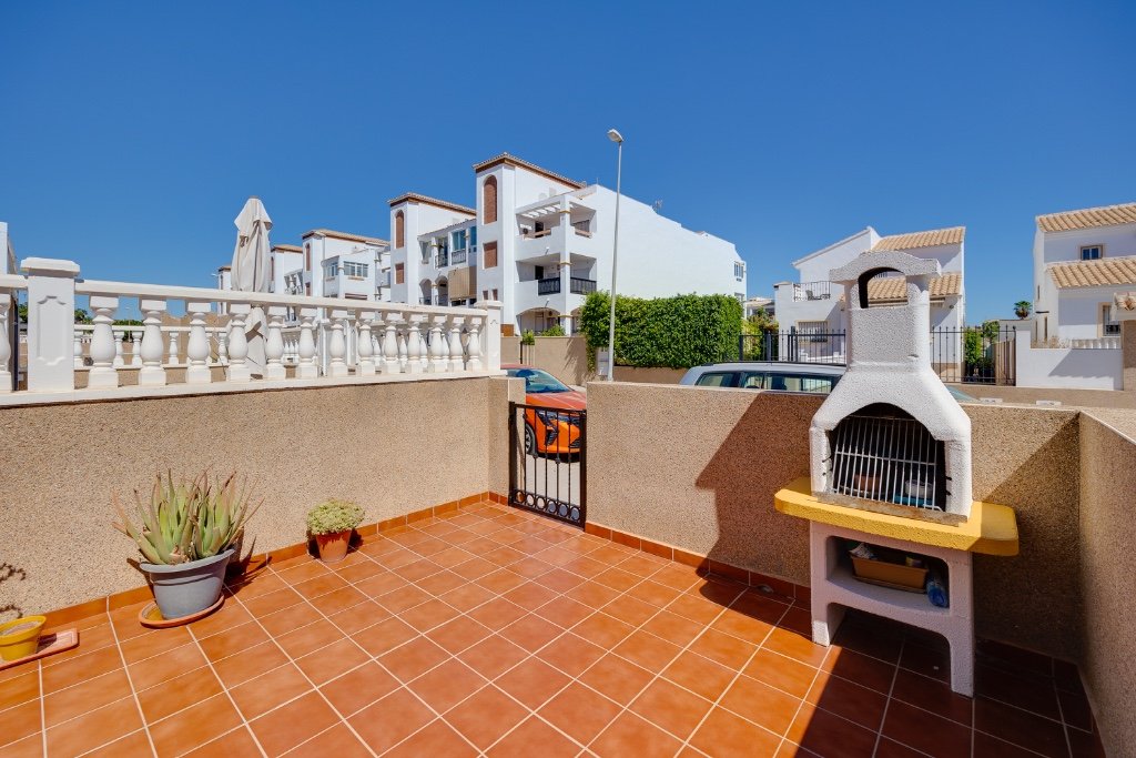 Casa adosada en Punta Prima, Alicante, España 2 dormitorios, 73 m2 No. 143995