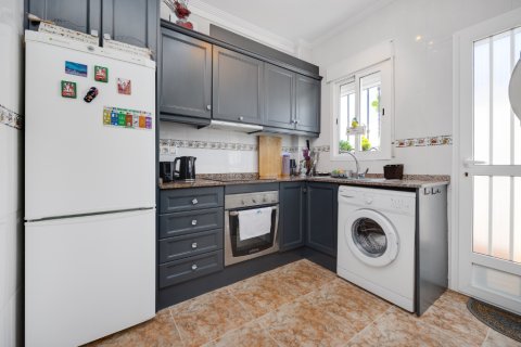 Rindu māja pārdošanā Punta Prima, Alicante, Spānijā 2 istabas, 73 m2 Nr. 143995 - attēls 3