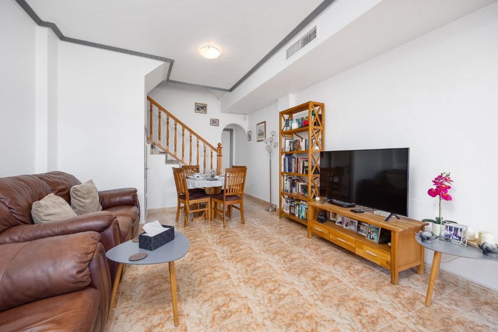 Casa adosada en Punta Prima, Alicante, España 2 dormitorios, 73 m2 No. 143995