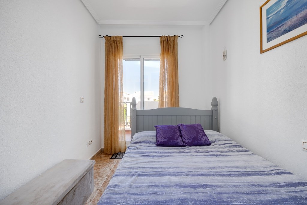 Casa adosada en Punta Prima, Alicante, España 2 dormitorios, 73 m2 No. 143995