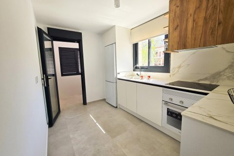 Bungalow en venta en Alicante, España 3 dormitorios, 78 m2 No. 143998 - foto 6