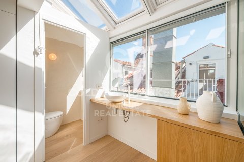 Takvåning till salu i Madrid, Spanien 4 sovrum, 305 kvm. Nr. 159962 - foto 12