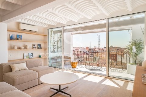 Takvåning i Madrid, Spanien 4 sovrum, 305 kvm. Nr. 159962