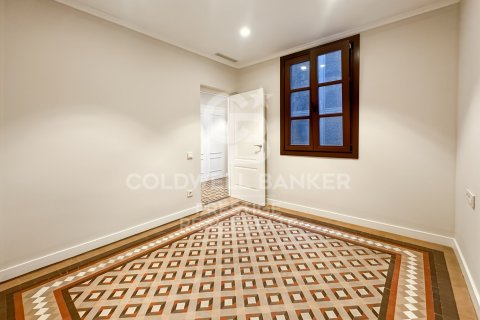 Huoneisto myytävänä Barcelona, Espanja, 3 makuuhuonetta, 160 m2 No. 159960 - kuva 16
