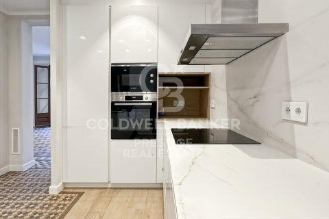 Huoneisto myytävänä Barcelona, Espanja, 3 makuuhuonetta, 160 m2 No. 159960 - kuva 7