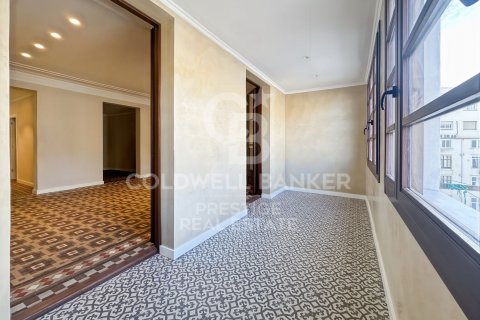 Huoneisto myytävänä Barcelona, Espanja, 3 makuuhuonetta, 160 m2 No. 159960 - kuva 3