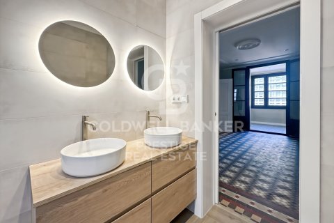 Huoneisto myytävänä Barcelona, Espanja, 3 makuuhuonetta, 160 m2 No. 159960 - kuva 12