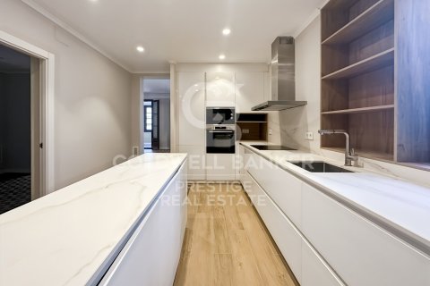 Apartamento en venta en Barcelona, España 3 dormitorios, 160 m2 No. 159960 - foto 9