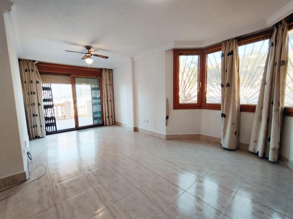 Apartment in Guardamar del Segura, Alicante, Spain 3 bedrooms, 82 sq.m. No. 99816