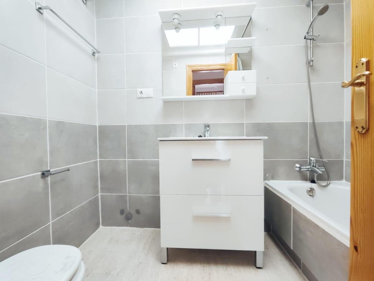 Apartment in Guardamar del Segura, Alicante, Spain 3 bedrooms, 82 sq.m. No. 99816