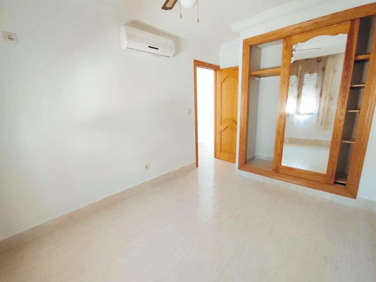 Apartment in Guardamar del Segura, Alicante, Spain 3 bedrooms, 82 sq.m. No. 99816