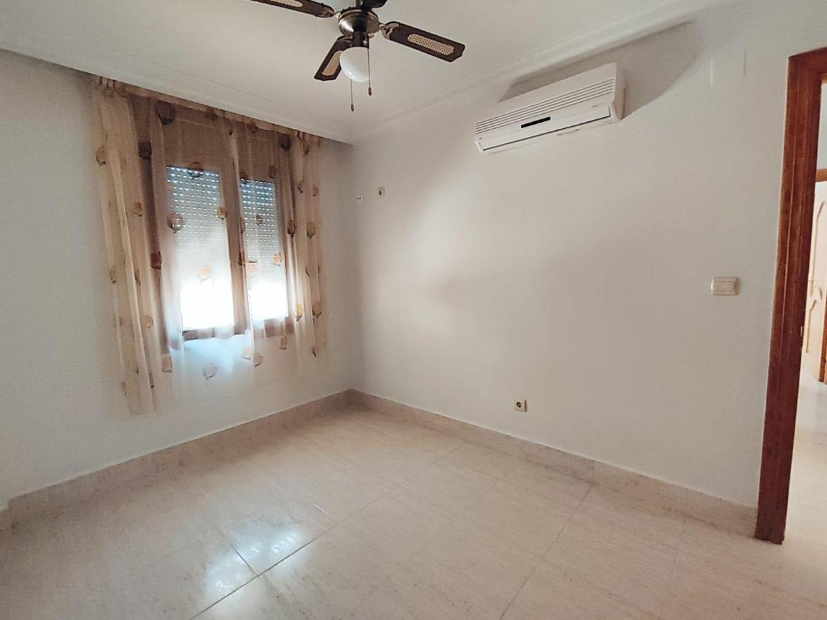 Apartment in Guardamar del Segura, Alicante, Spain 3 bedrooms, 82 sq.m. No. 99816