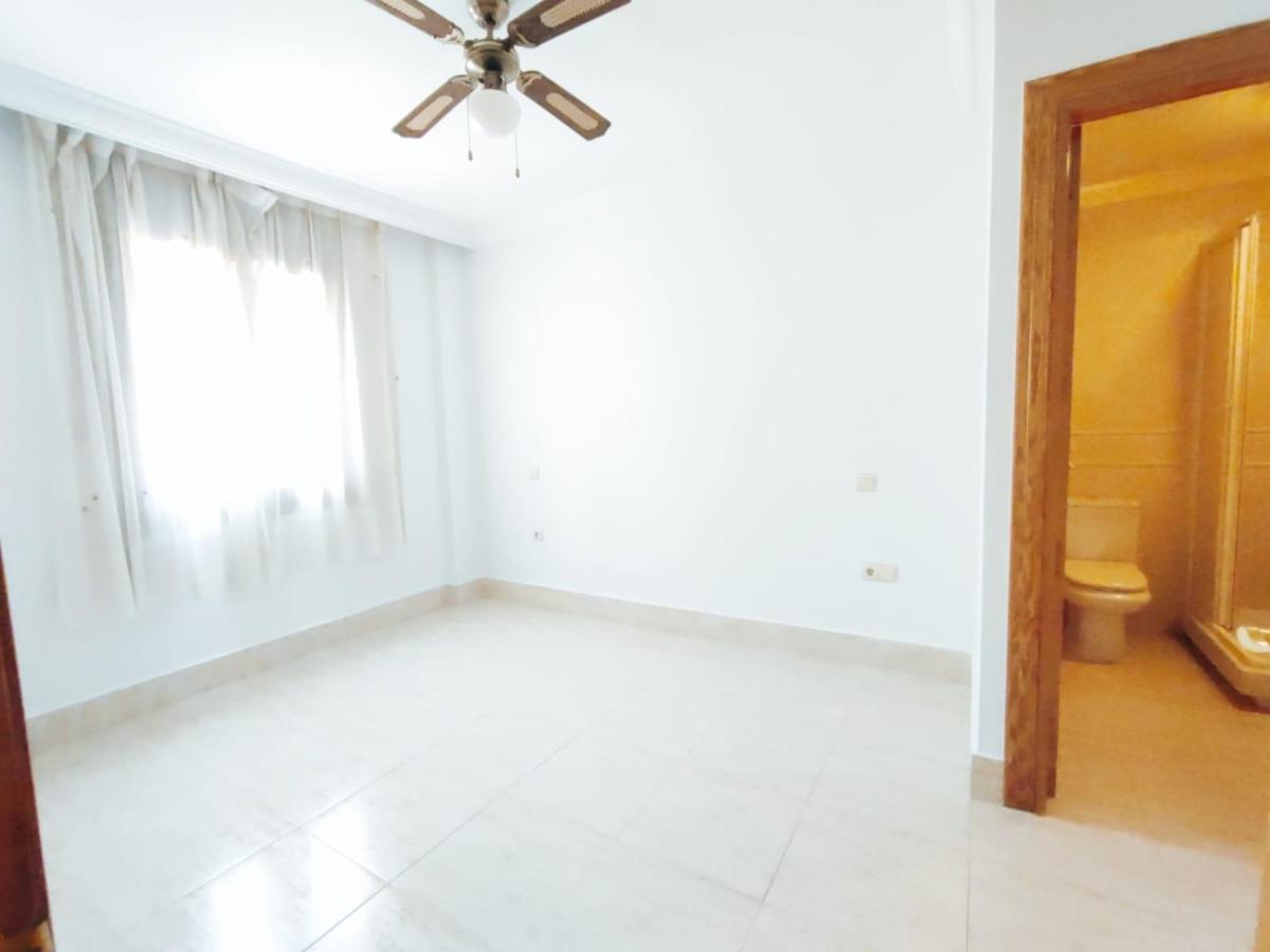 Apartment in Guardamar del Segura, Alicante, Spain 3 bedrooms, 82 sq.m. No. 99816