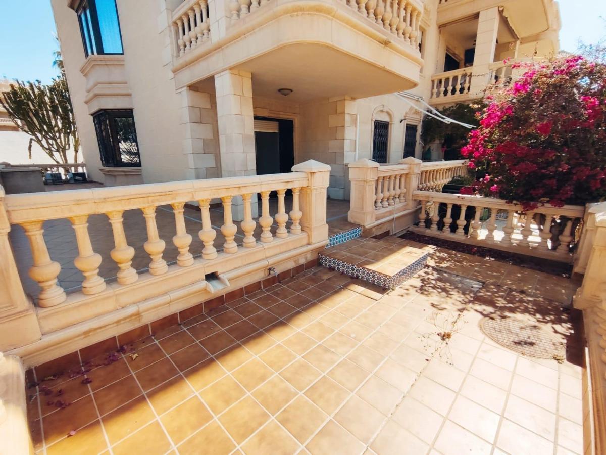 Apartment in Guardamar del Segura, Alicante, Spain 3 bedrooms, 82 sq.m. No. 99816