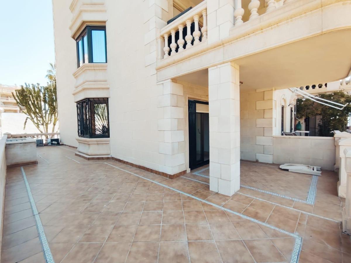 Apartment in Guardamar del Segura, Alicante, Spain 3 bedrooms, 82 sq.m. No. 99816