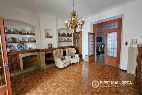 Kaupunkipientalo myytävänä Llucmajor, Mallorca, Espanja, 5 makuuhuonetta, 279 m2 No. 172047 - kuva 6