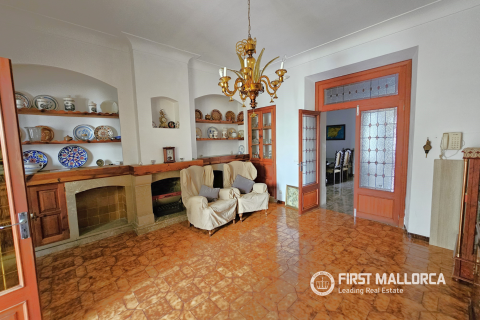 Townhouse for sale in Llucmajor, Mallorca, Spain 5 bedrooms, 279 sq.m. No. 172047 - photo 3