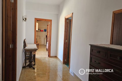 Kaupunkipientalo myytävänä Llucmajor, Mallorca, Espanja, 5 makuuhuonetta, 279 m2 No. 172047 - kuva 10